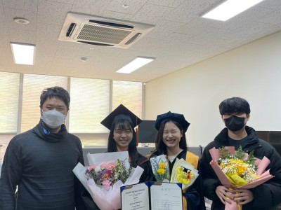 Inyoung and Sumin's graduation day!
